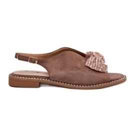 S.Barski Sandales féminines avec des nœuds à talons plats. Barski KV51-014 beige foncé S.Barski Sandales féminines avec des nœuds à talons plats. Barski KV51-014 beige foncé
