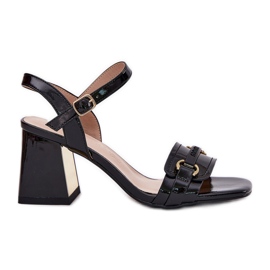 EVento Sandales féminines laquées en cuir sur le pilier noir