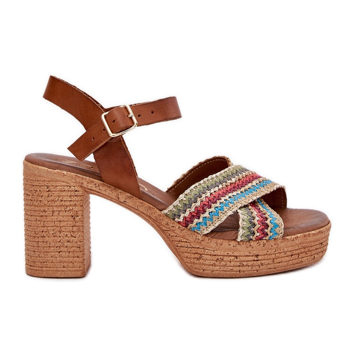 Sandales en cuir sur le pilier avec tresse sur des rayures marron zazoo 40460 brun