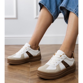 Baskets léopard pour femmes sur la plate-forme blanc