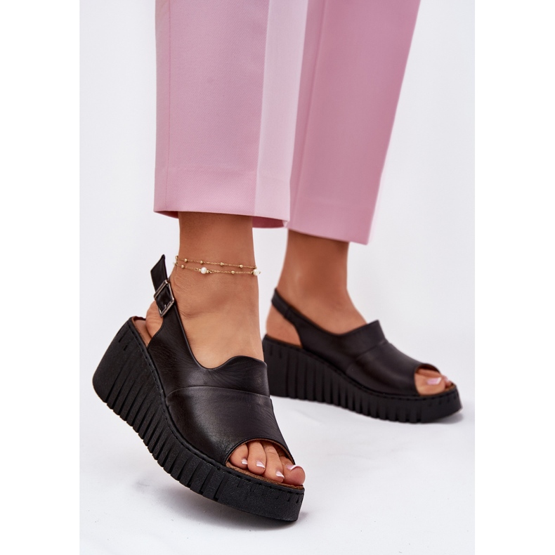 ARTIKER Sandales féminines en cuir naturel sur Wedge Artker 54C0791 noir le noir