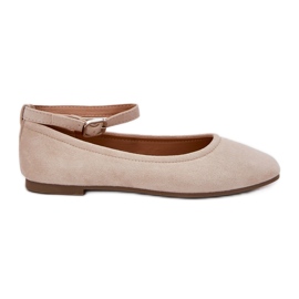 Ballerines d'éco en daim avec une ceinture et une pince beige