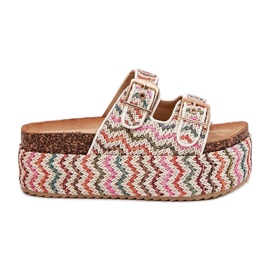 Slippers pour femmes sur une plate-forme massive avec des boucles de tresse et multicolore blanche Slippers pour femmes sur une plate-forme massive avec des boucles de tresse et multicolore blanche