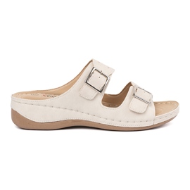 Seastar Pantoufles sur un coin bas avec des pinces beige Seastar Pantoufles sur un coin bas avec des pinces beige