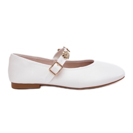 Ballerines féminines avec une ceinture et des épingles dorées blanches