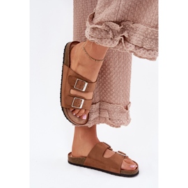 Les tongs pour femmes sur la plate-forme Camel Camel Cork brun