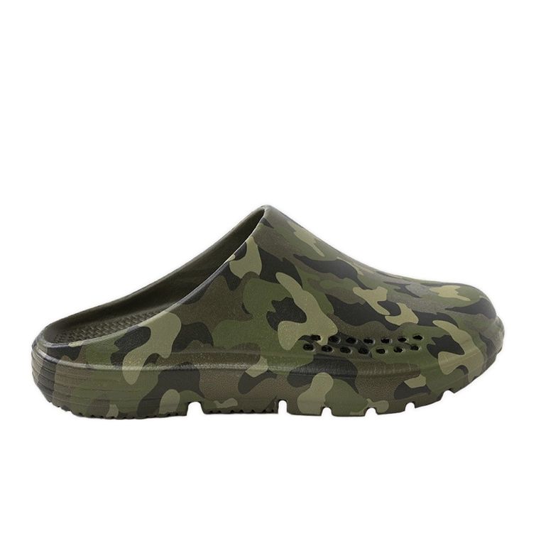 Slippers pour hommes verts construits -