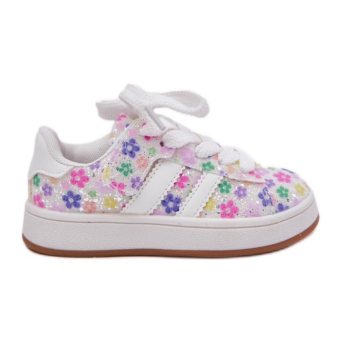 Chaussures de sport des filles brillantes avec des fleurs blanches Chaussures de sport des filles brillantes avec des fleurs blanches