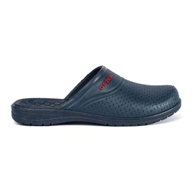 Volets bleu marine avec un nez plein