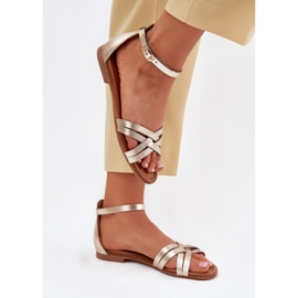 Sandales de cuir féminines à talons plats Maciejka 07029-25 Pln d'or