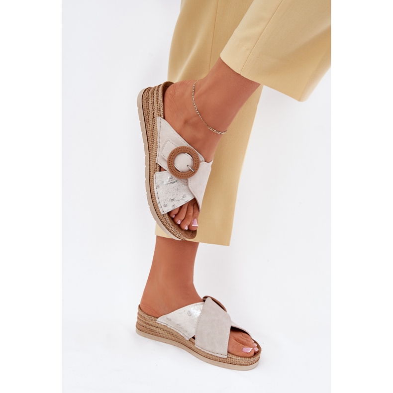 Cales féminines avec une pince de serrage décorative Inblu RV000012 beige