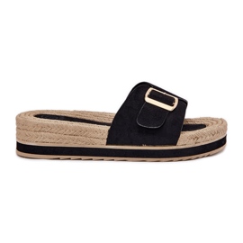 Les tongs pour femmes sur la plate-forme avec une pince dorée noire le noir Les tongs pour femmes sur la plate-forme avec une pince dorée noire le noir