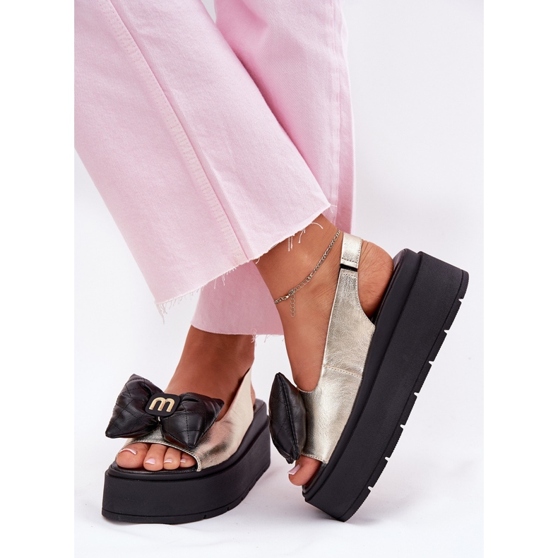CheBello Sandales en cuir pour femmes sur la plate-forme avec Cheello 4641 Gold and Black d'or