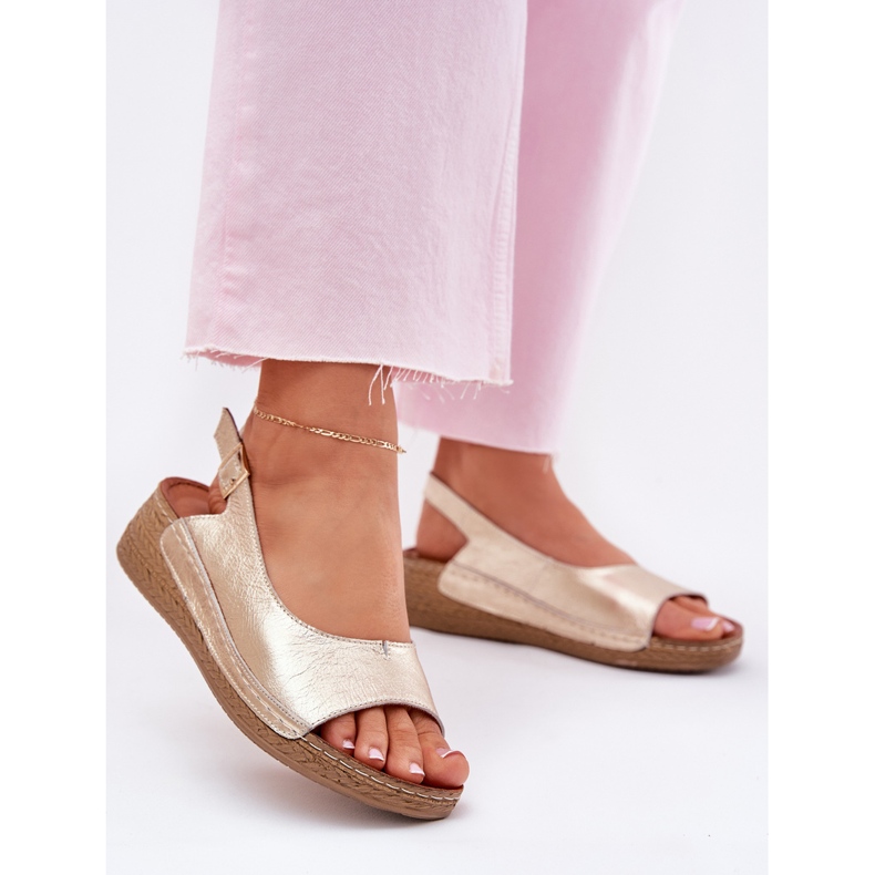 Sandales en cuir féminine sur Wedge Maciejka L7069 -25 Zlotys d'or