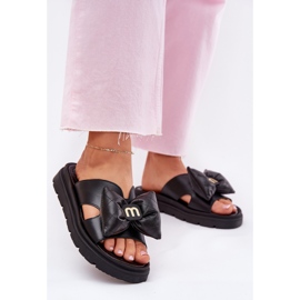 Les tongs en cuir féminin sur la plate-forme avec Chebello 4647 Black Arc noir