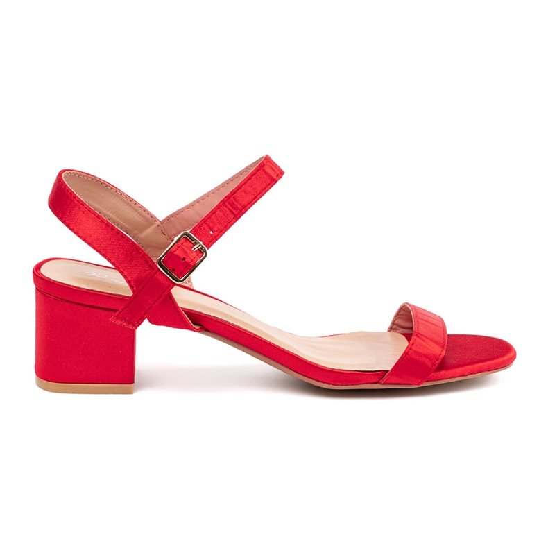 Shelvt Sandales rouges sur un poteau Shelvt Sandales rouges sur un poteau