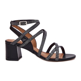 Sandales en cuir pour femmes avec rayures sur le Maciejka Post 06969-01 noir