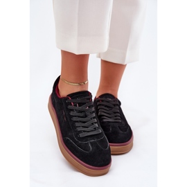 Sneakers en daim féminin Big Star par Daniel Lopez SS2D4006 Black noir