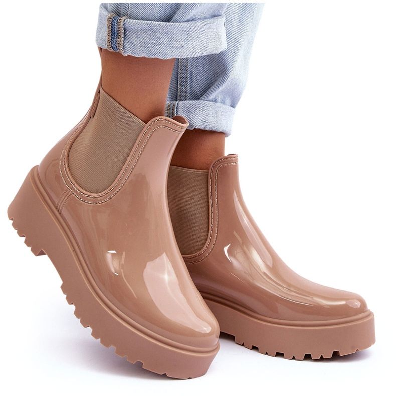 Woels Women des femmes laquées sur la plate-forme beige Big Star MM274396