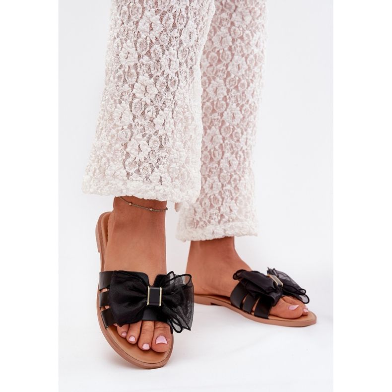 Boto Les tongs pour femmes à toit le noir Boto Les tongs pour femmes à toit le noir