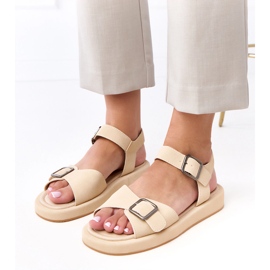 Sandales beiges avec une boucle sur le bar Mirkas
