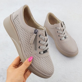 Chaussures en cuir pour femmes perforées sur des coins beige Vinceza 79565 Chaussures en cuir pour femmes perforées sur des coins beige Vinceza 79565