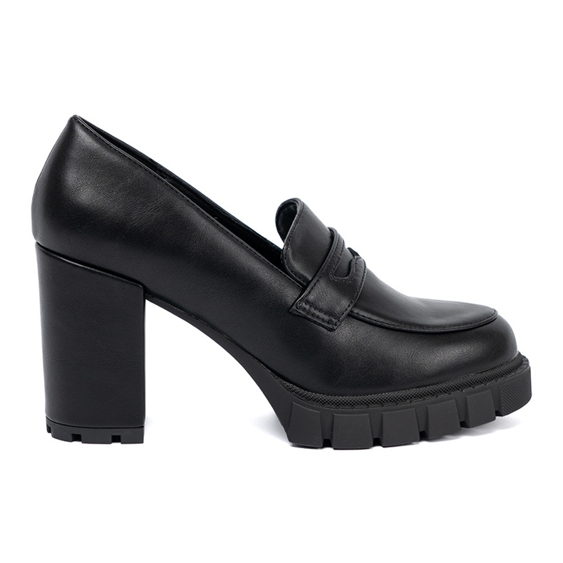 Shelvt Black Lays sur un post avec une semelle trapper le noir