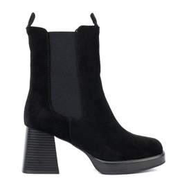 Shelvt Bottes élégantes sur le poteau avec des inserts flexibles le noir