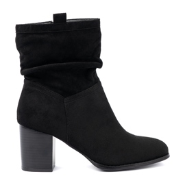 Shelvt Bottes en daim noir sur le poteau avec une tige froissée le noir