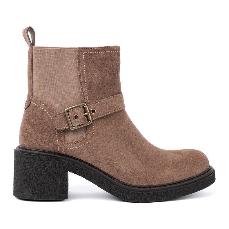 Shelvt Des bottes beiges élégantes sur un talon stable