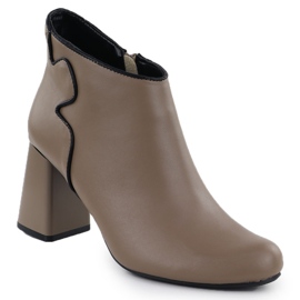 Bottes élégantes en cuir sur le post beige jezzi oli21-2 Bottes élégantes en cuir sur le post beige jezzi oli21-2