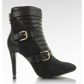 E349 Bottes noires matelassées