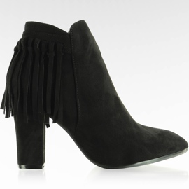 Bottines avec des glands noirs AF8647