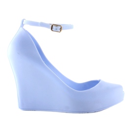 Meliski sur une cale à bout ouvert PT67 Bleu
