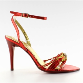 Sandales subtiles sur un talon haut 3944-2 Rouge