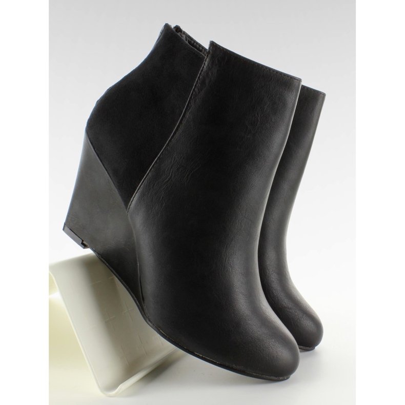 Bottines en daim noir le noir
