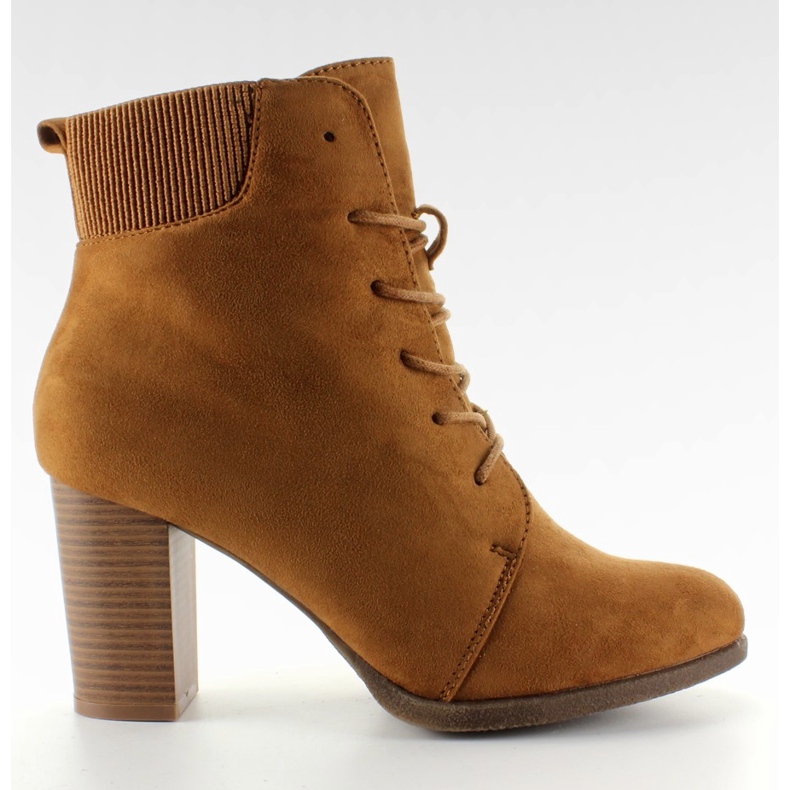 Daim à lacets C306 Camel brun