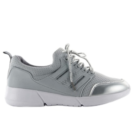 Baskets grises légères R57
