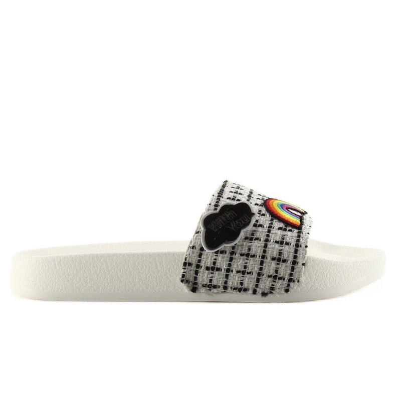 8228 Chaussons blancs à épingles blanche