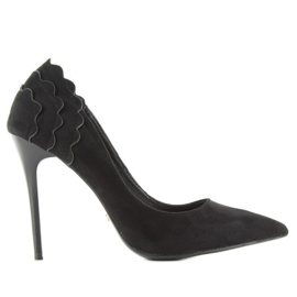 Escarpins en daim à volant LE031 Noir