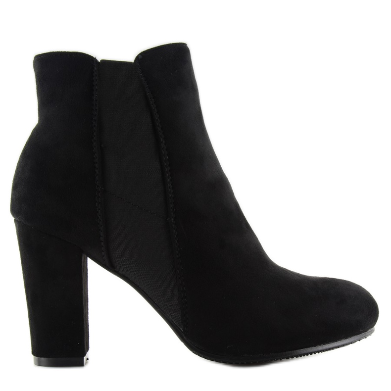 Bottes noires isolées talons hauts H706 noir le noir