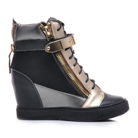 Baskets efficaces, baskets noir