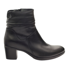 Gregors Bottes en cuir féminin isolées avec une toison 614 noir