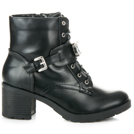 Kylie Travailleurs au poste noir