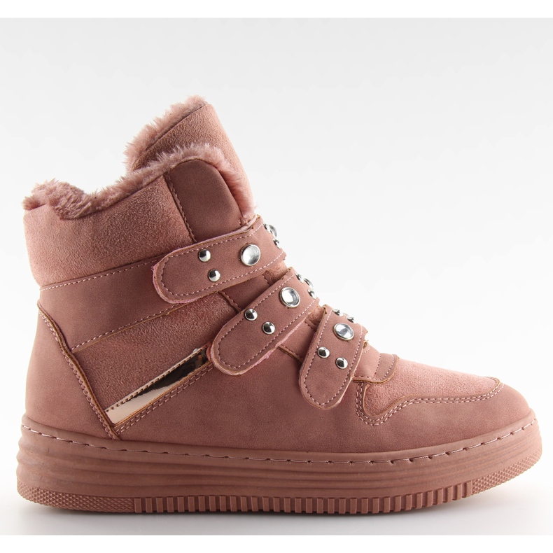 Baskets roses isolées à la cheville