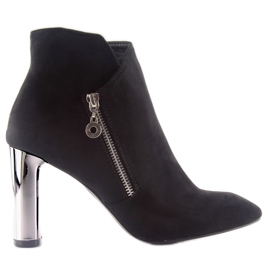 Bottes élégantes sur un talon argenté M280P le noir