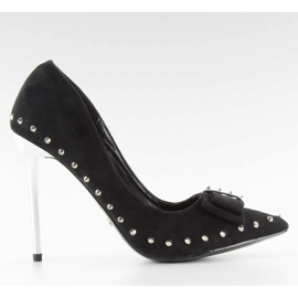 Escarpins noirs avec clous et noeud noir le noir