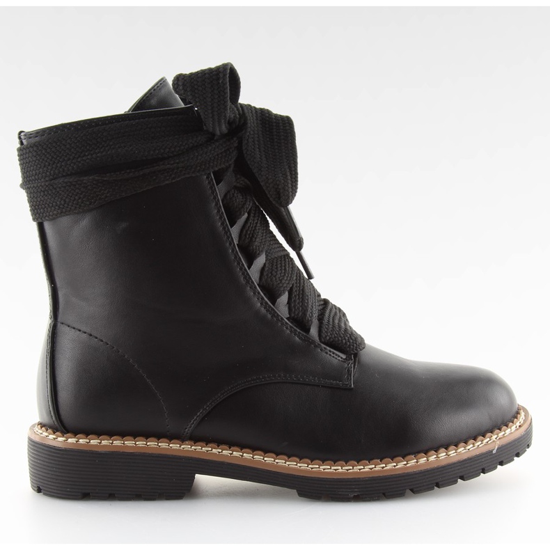 Bottines noires à lacets 8308 noir le noir