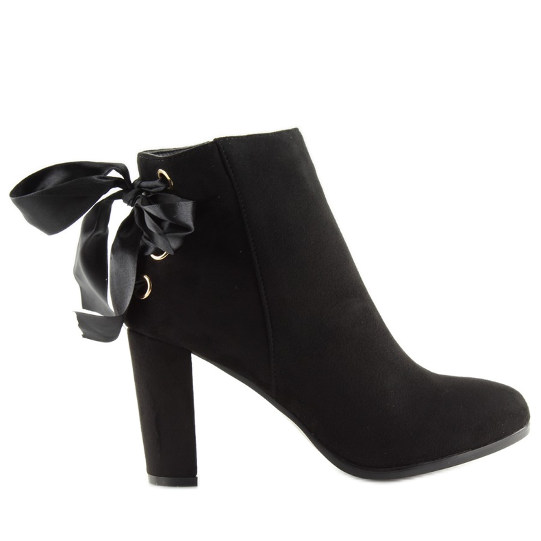 Bottes sur le poteau noir A852 noir le noir