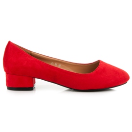 Escarpins en daim à petits talons rouge